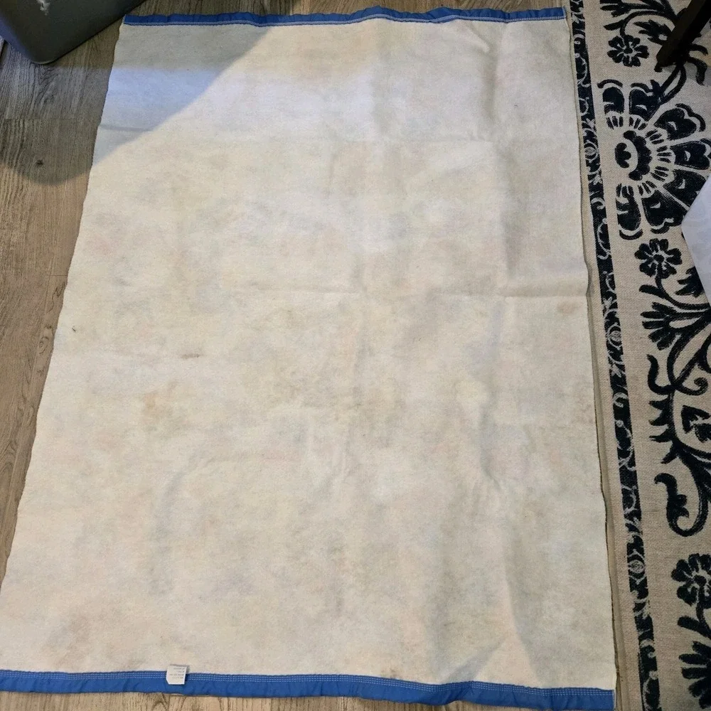 Vintage 90s Warner Bros. Looney Toons Space Jam Throw Blanket Satin‎ Trim
